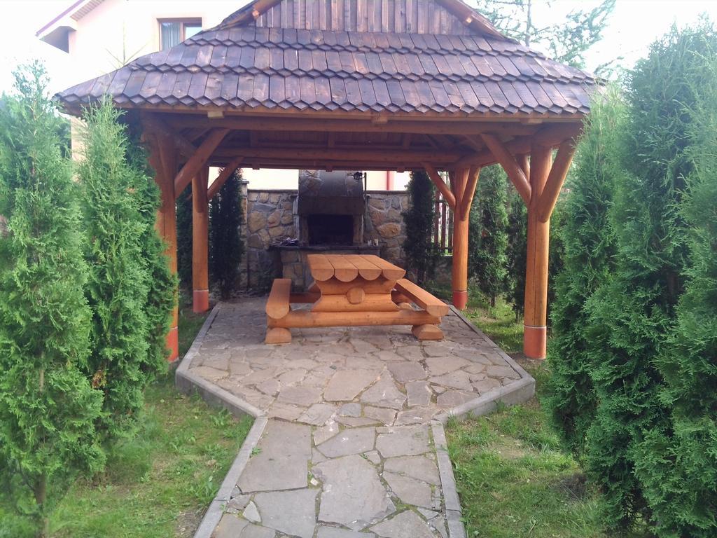 Zoriana Villa Tatariv Exterior photo