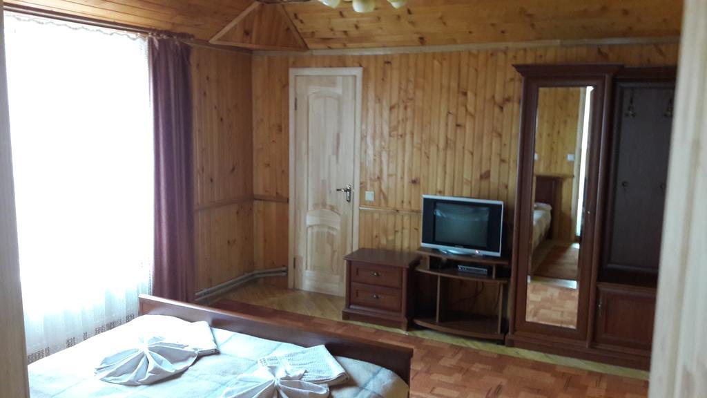 Zoriana Villa Tatariv Room photo