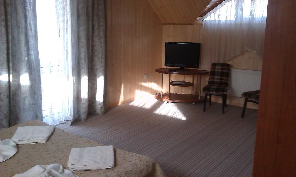 Zoriana Villa Tatariv Room photo