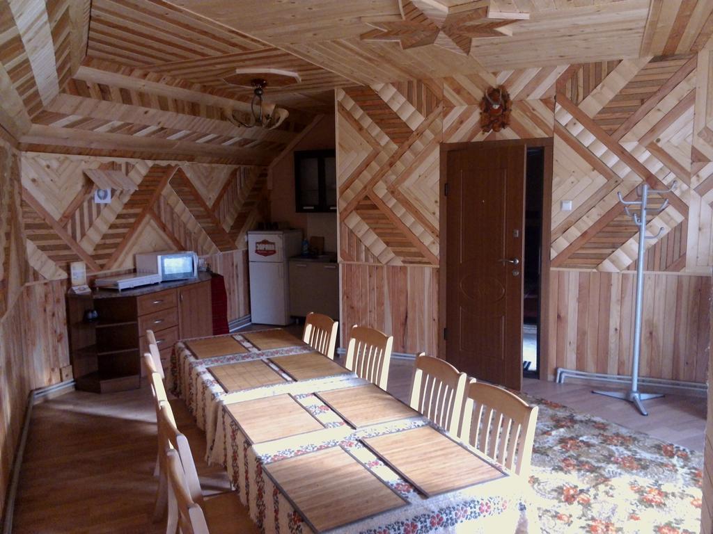 Zoriana Villa Tatariv Room photo
